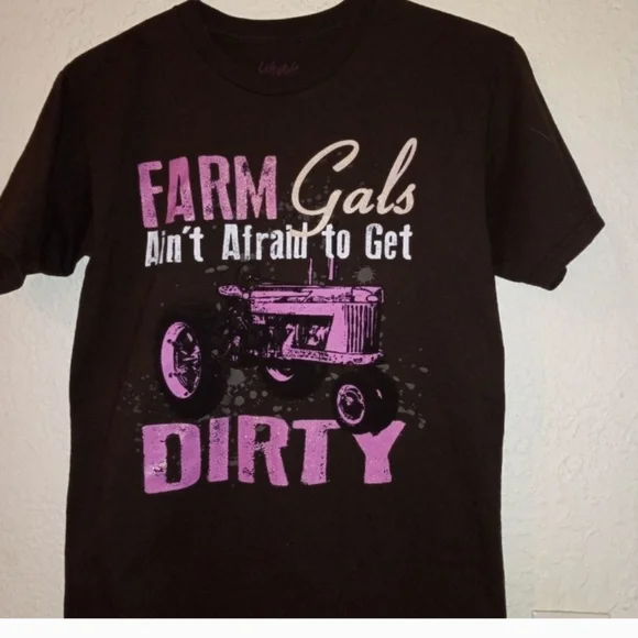 🐮 🐄 Farm Gals Short Sleeve T-Shirt - Picture 2 of 4